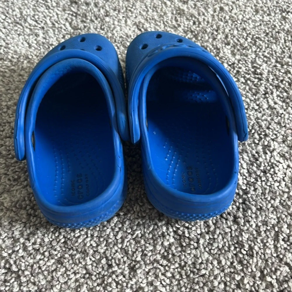 Crocs Solid Blue Unisex Toddler Size C5